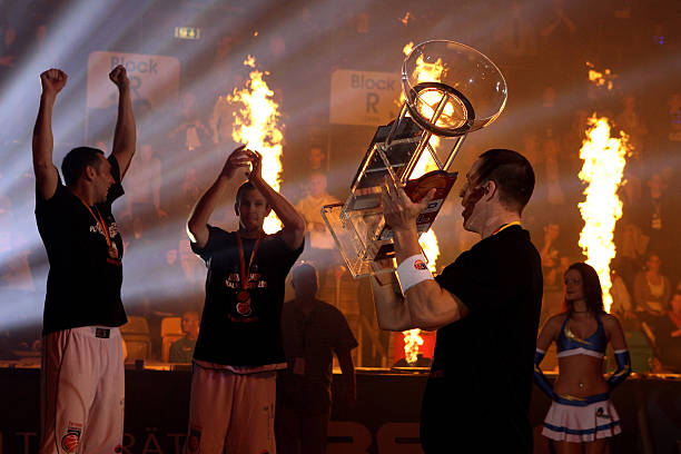 一轮共同向 一轮共同向